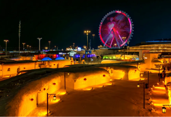 飘雪、冰屋、温泉、大火锅……哈尔滨冰雪大世界冰雪营地太宝藏了！