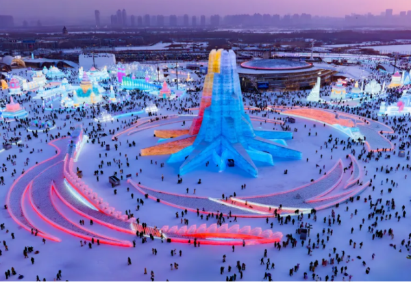 人民日报｜暖心“冰城”迎客来