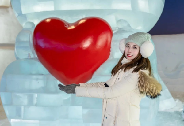 作为10天内来两趟哈尔滨冰雪大世界的人，我忍不了…