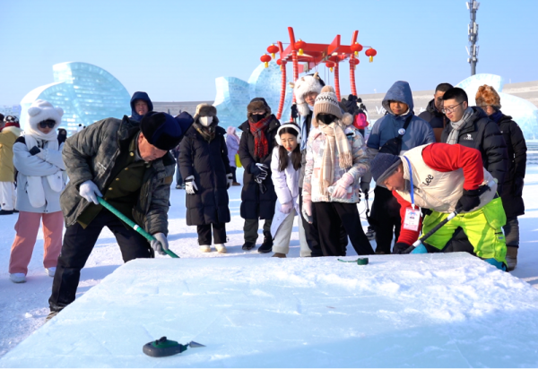 听说，向冰雪许愿特别灵！哈尔滨冰雪大世界许愿冰墙上线，快快说出你的愿望