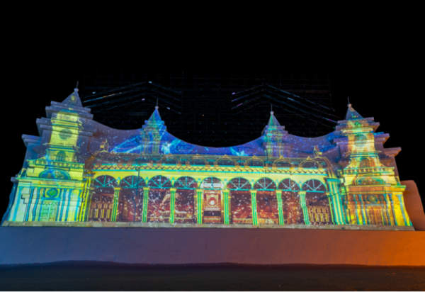 3D Mapping技术点亮冰雪 哈尔滨冰雪大世界雪山光影秀打造沉浸式冰雪光影盛宴