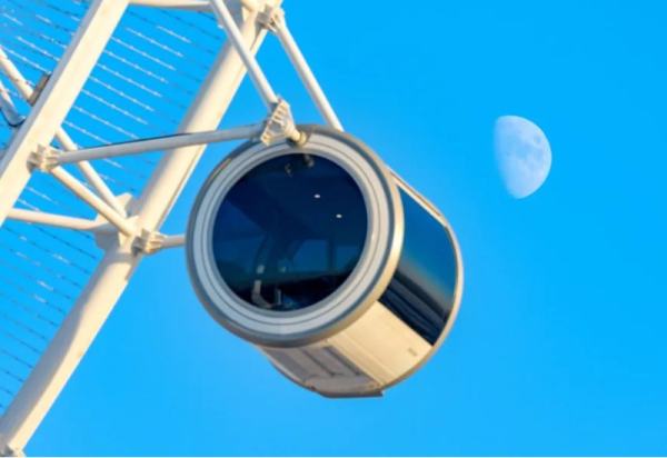 冰雪消融时，在雪花摩天轮上与无人机浪漫邂逅！