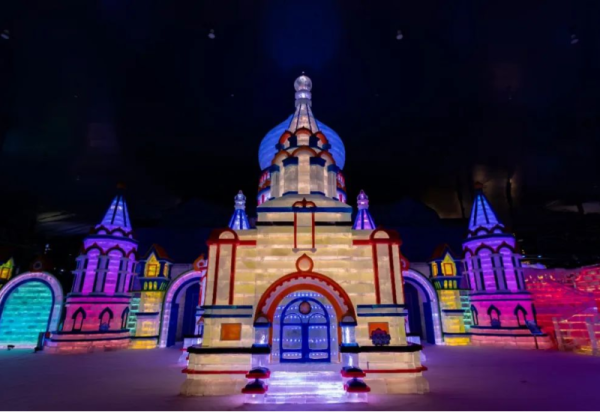 告别冬日限定！哈尔滨冰雪大世界梦幻冰雪馆等你四季狂欢