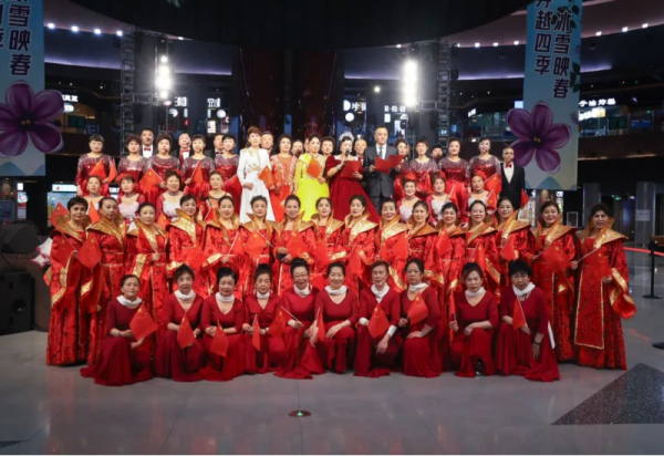 精彩连连！哈尔滨冰雪大世界“唱响春天”公益演出缤纷上演