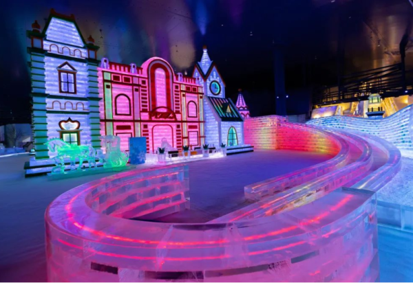 迎接春天，梦幻冰雪馆里“开花”啦，一起去看看吧！