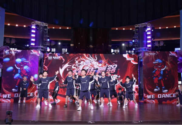 千人齐聚 舞动冰城 “潮童六一”街舞活动完美收官