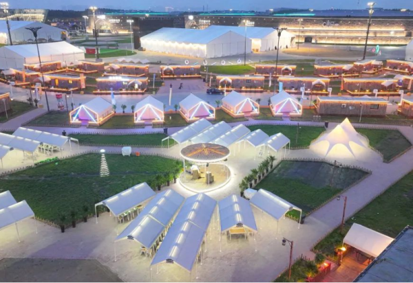 奔向哈尔滨的浪漫夏日 赴一场雪花摩天轮下的湿地露营之约