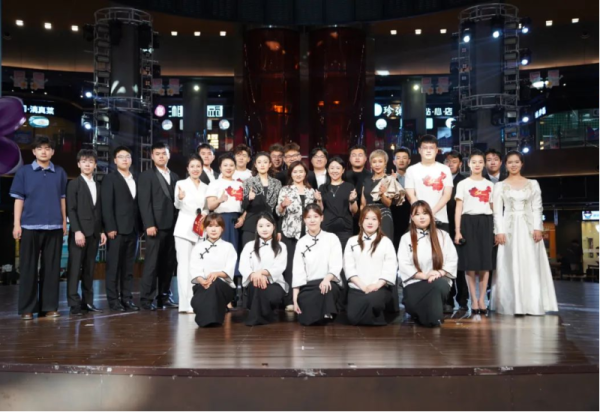 ４场公益演出精彩上演 用艺术铭刻历史 以情怀致敬岁月