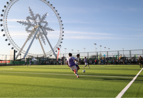 【周末免费看球赛】2025年哈尔滨首届城市足球超级杯赛迎来首个比赛日