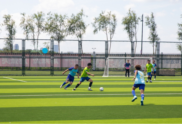 【球场免费开放】2025年哈尔滨首届城市足球超级杯赛成年组第一轮小组赛顺利完赛