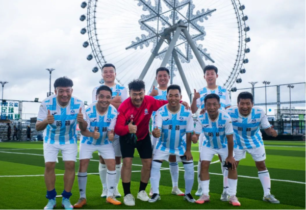 【周末免费看球赛】2025年哈尔滨首届城市足球超级杯赛成年组第二轮小组赛圆满结束