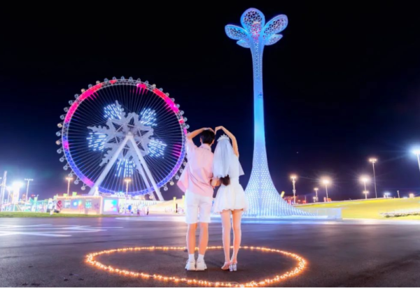 毫不犹豫答应TA！得雪花摩天轮和“雪韵丁香”见证的求婚才够浪漫