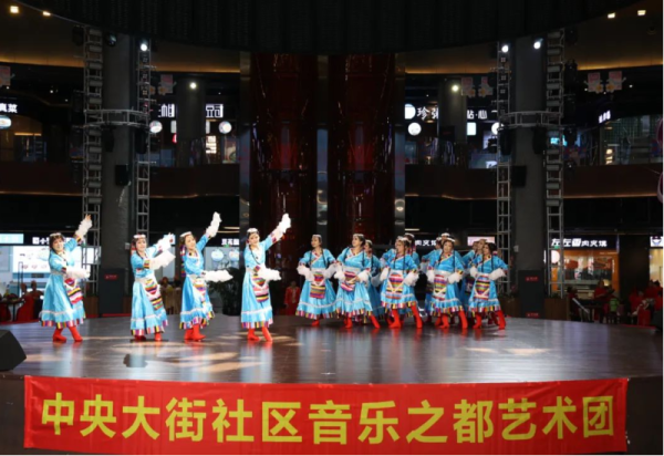 艺述峥嵘 两场公益演出在哈尔滨冰雪大世界冰雪美食馆圆满举行