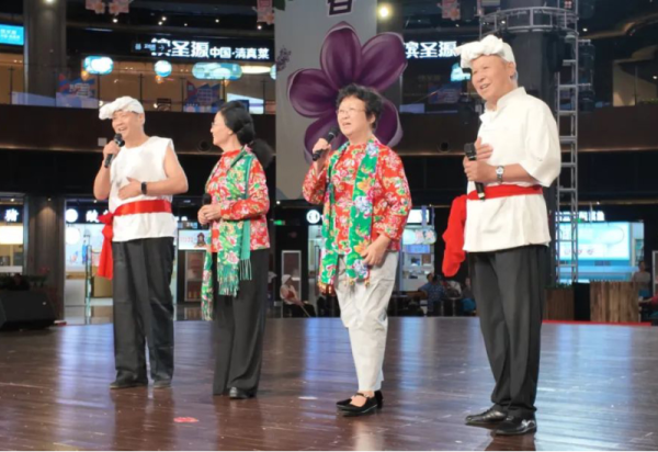 以艺术回溯红色历史 哈尔滨冰雪大世界两场公益演出顺利举行