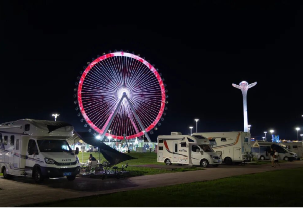 与雪花相伴 与高空为邻 哈尔滨这座地标让你体验冰城浪漫天花板