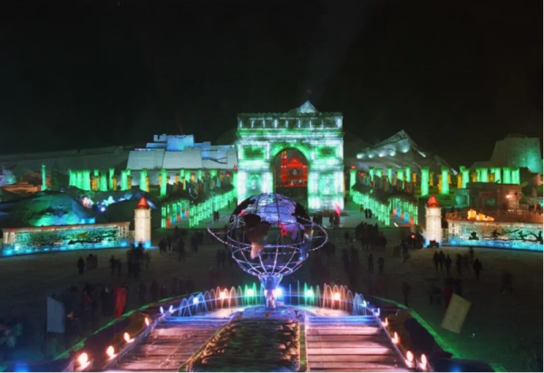 今日立冬，换个方式打开哈尔滨冰雪大世界的冰雕艺术之旅