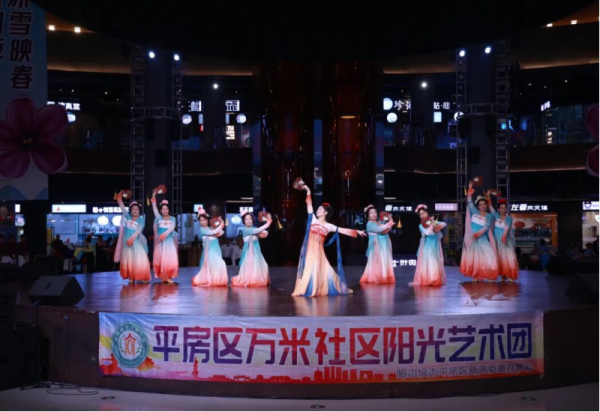 文艺演出暖冬日 两场精彩演出收获满堂彩