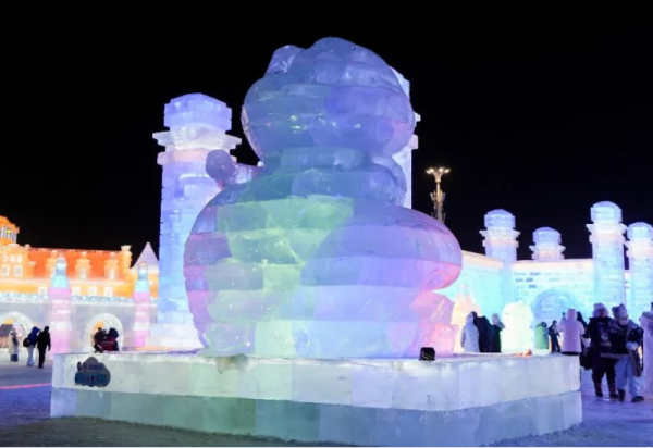 哈尔滨冰雪大世界藏着十二生肖，快来和你的属相合张照吧！