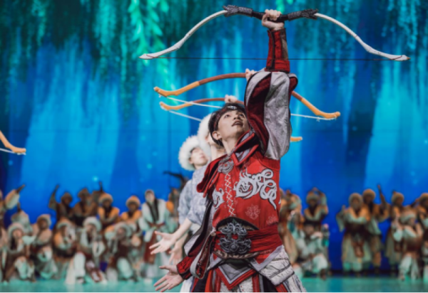 一小时“穿越”一千年！游园必看之大型奇幻秀《王的战车》