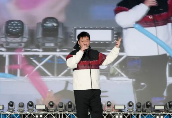 音乐制作人江洋登台献唱 梦想大舞台“明星盲盒”惊喜持续解锁