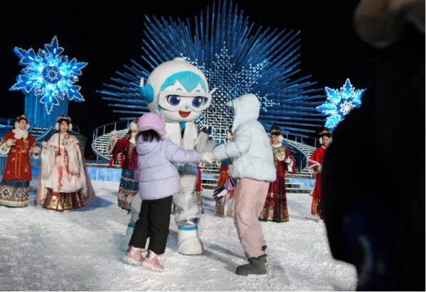 【好住】住进哈尔滨冰雪大世界冰雪温泉营地、冰雪房车营地 枕着冰雪入梦