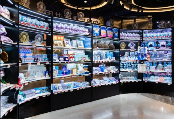 哈尔滨冰雪大世界发光文创产品，为您打包冰城的“璀璨与浪漫”！