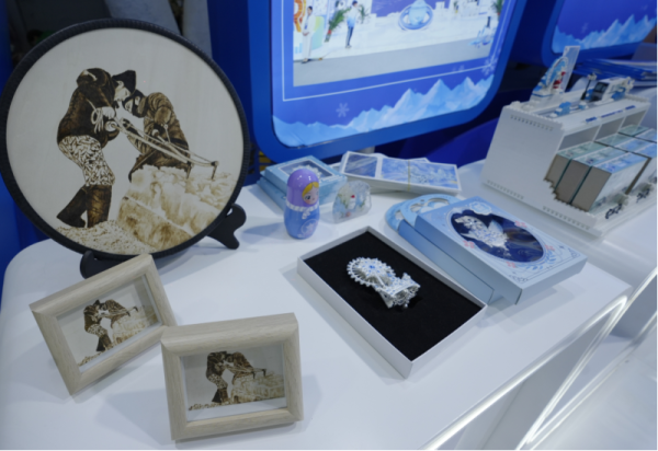 【媒体关注】沉浸式逛展｜哈尔滨冰雪大世界：文创赋能文旅 科技点亮冰雪