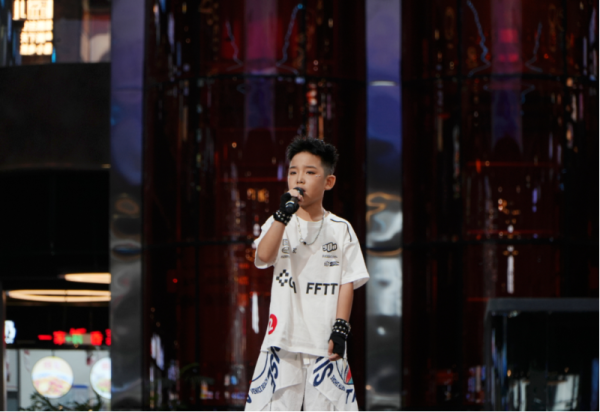 冰城少年以声传情 哈尔滨市朗诵协会专场演出收获满堂彩