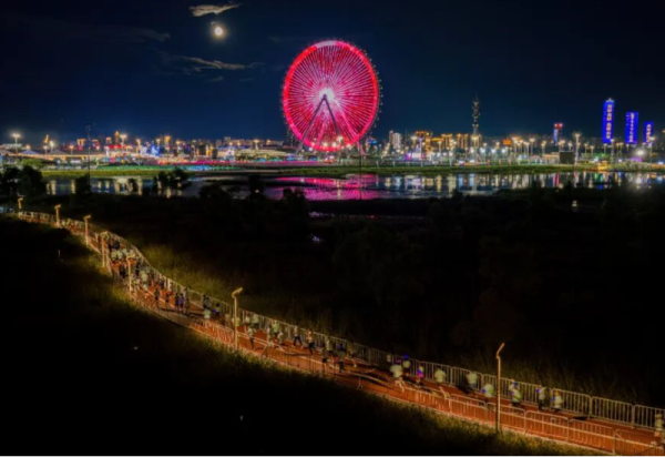 哈尔滨冰雪大世界2026荧光夜跑今日圆满收官
